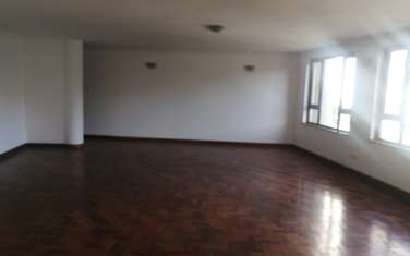  3 Bed Apartment with Aircon in Riverside