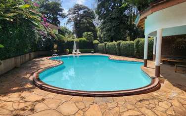 4 Bed House with En Suite in Lavington