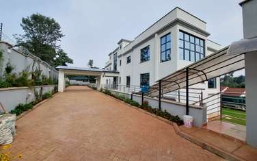 5 Bed House with En Suite at Thigiri Road