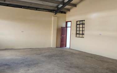 9,000 ft² Warehouse with Parking in Juja