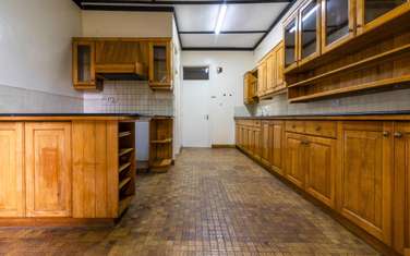 4 Bed House with En Suite in Muthaiga