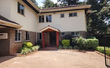 4 Bed House with En Suite in Lavington