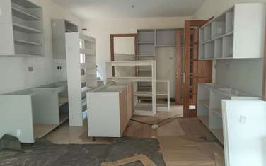 5 Bed Townhouse with En Suite in Lavington