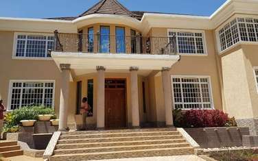 6 Bed House with En Suite at Panafrican Avenue