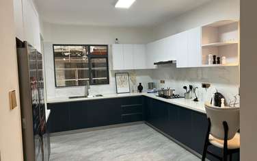 5 Bed Apartment with En Suite in Lavington