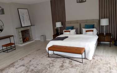 4 Bed House with En Suite in Karen Hardy