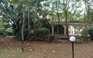 5 Bed House with En Suite at Near Kasuku Centre.