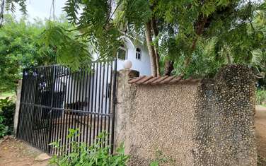 Serviced 3 Bed Apartment with En Suite at Serena