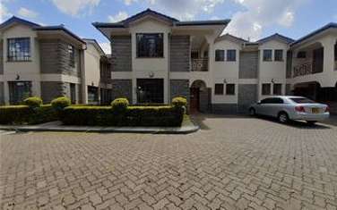 5 Bed House with En Suite at Lavington Green