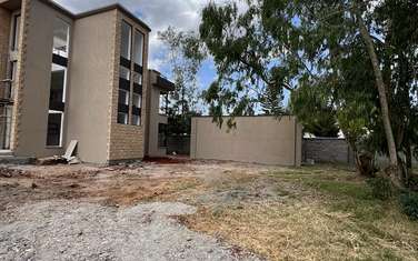 4 Bed House with En Suite at Karen Hardy