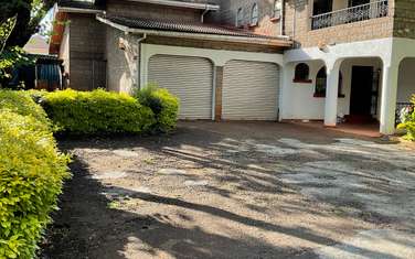 6 Bed Townhouse with En Suite at Kyuna