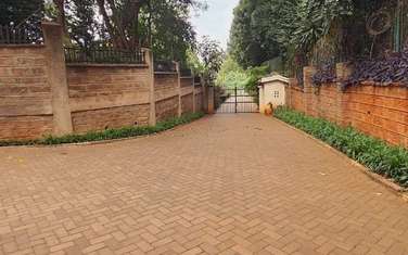 5 Bed House with Garden at Whisper Road