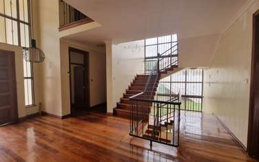 5 Bed Villa with En Suite in Kitisuru