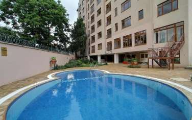 Serviced 2 Bed Apartment with Swimming Pool at School Lane