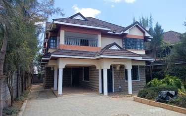 5 Bed Townhouse with En Suite at Acacia