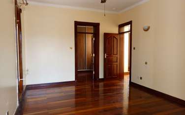 4 Bed Townhouse with En Suite in Kyuna