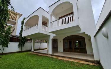4 Bed Townhouse with En Suite at Moyne Drive Nyali