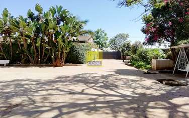 Warehouse with Parking in Kikuyu Town