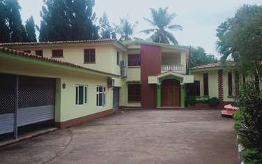 7 Bed Villa with Garage at Bandari Road