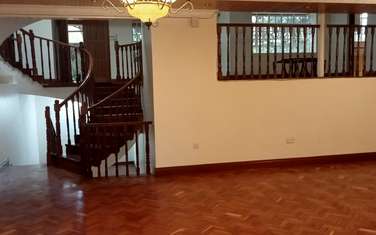 3 Bed Townhouse with En Suite in Lavington