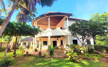 3 Bed Villa with En Suite in Diani