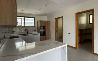 4 Bed Apartment with En Suite in Westlands Area