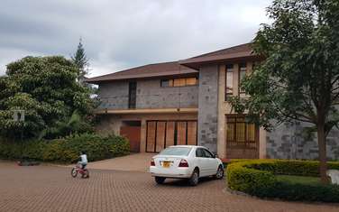 5 Bed Townhouse with En Suite at Soraya Drive