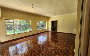 4 Bed House with En Suite in Lavington