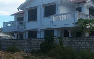4 Bed House with En Suite at Naivas Bamburi