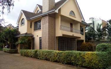 4 Bed Townhouse with En Suite at Lavington