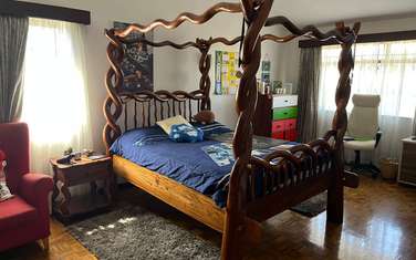 4 Bed Villa with En Suite in Spring Valley