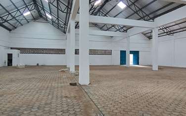 7,500 ft² Warehouse with Parking in Eastern ByPass