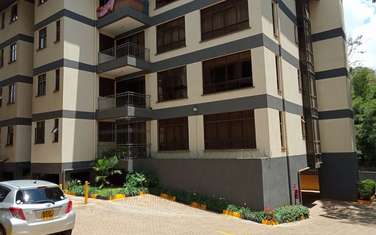 Serviced 2 Bed Apartment  at Lantana Road