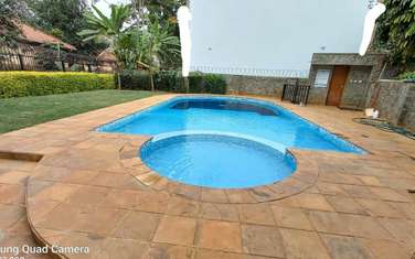 5 Bed House with En Suite in Spring Valley