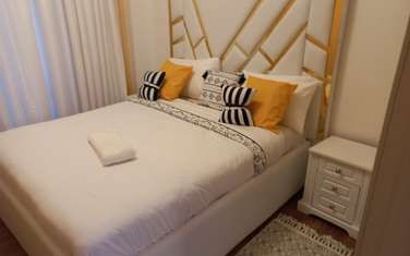 Serviced 2 Bed Apartment with En Suite at Walk To Yaya