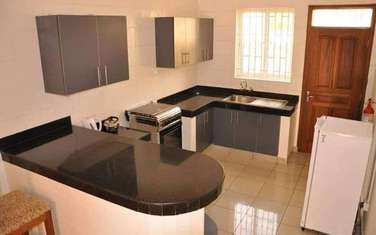 Furnished 2 Bed Apartment with En Suite at Links Road