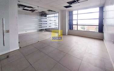 1,570 ft² Office with Parking in Parklands