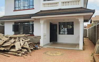 4 Bed Villa with En Suite at Membley