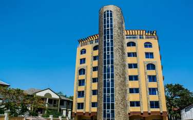 2 Bed Apartment with En Suite in Bamburi