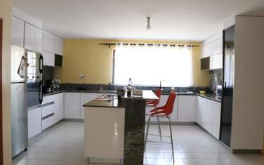 4 Bed House with En Suite in Muthaiga