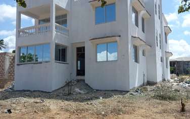 4 Bed Townhouse with En Suite at Utange