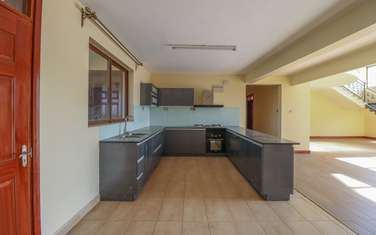 3 Bed Apartment with En Suite in Kilimani