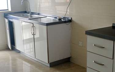 Serviced 3 Bed Apartment with En Suite in Kilimani
