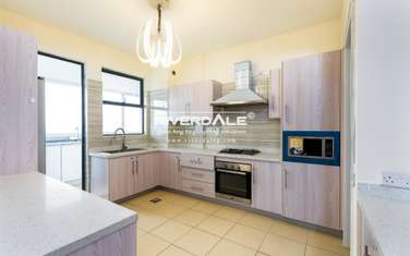 Furnished 3 Bed Apartment with En Suite in Brookside