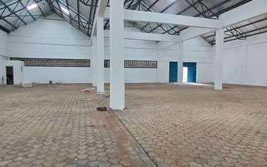 7,500 ft² Warehouse with Parking in Eastern ByPass