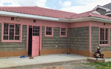 3 Bed House with Garage in Mlolongo