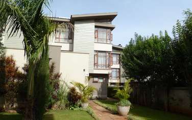 4 Bed House with En Suite in Langata