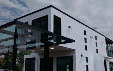 2 Bed Townhouse with En Suite in Hurlingham