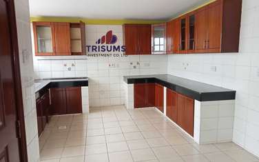 4 Bed Townhouse with Backup Generator in Brookside