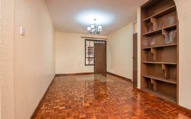 3 Bed Townhouse with En Suite in Ngumo Estate